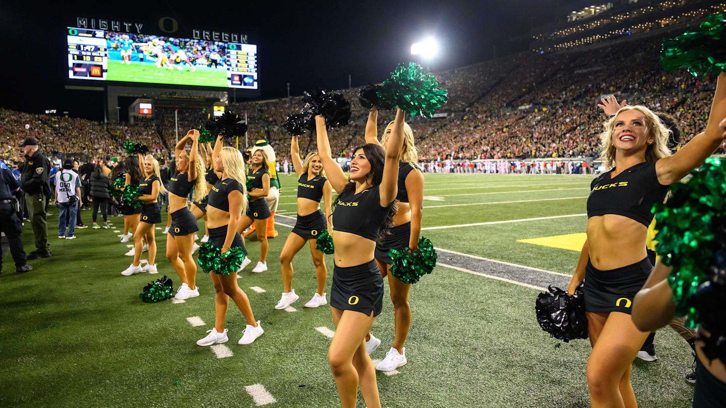 Oregon Ducks No. 1 in AP Top 25 Poll After Texas Loses to Georgia [Video]