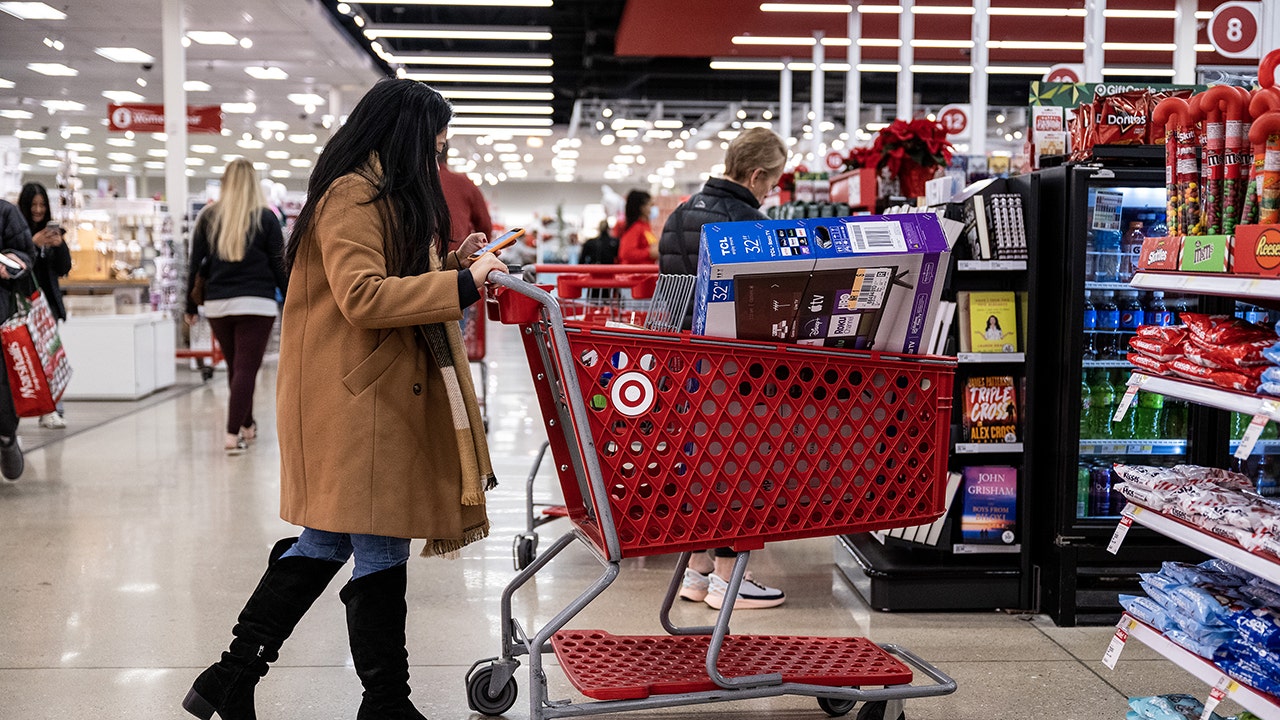 Target cutting prices on 2,000 items ahead of holiday shopping season [Video]