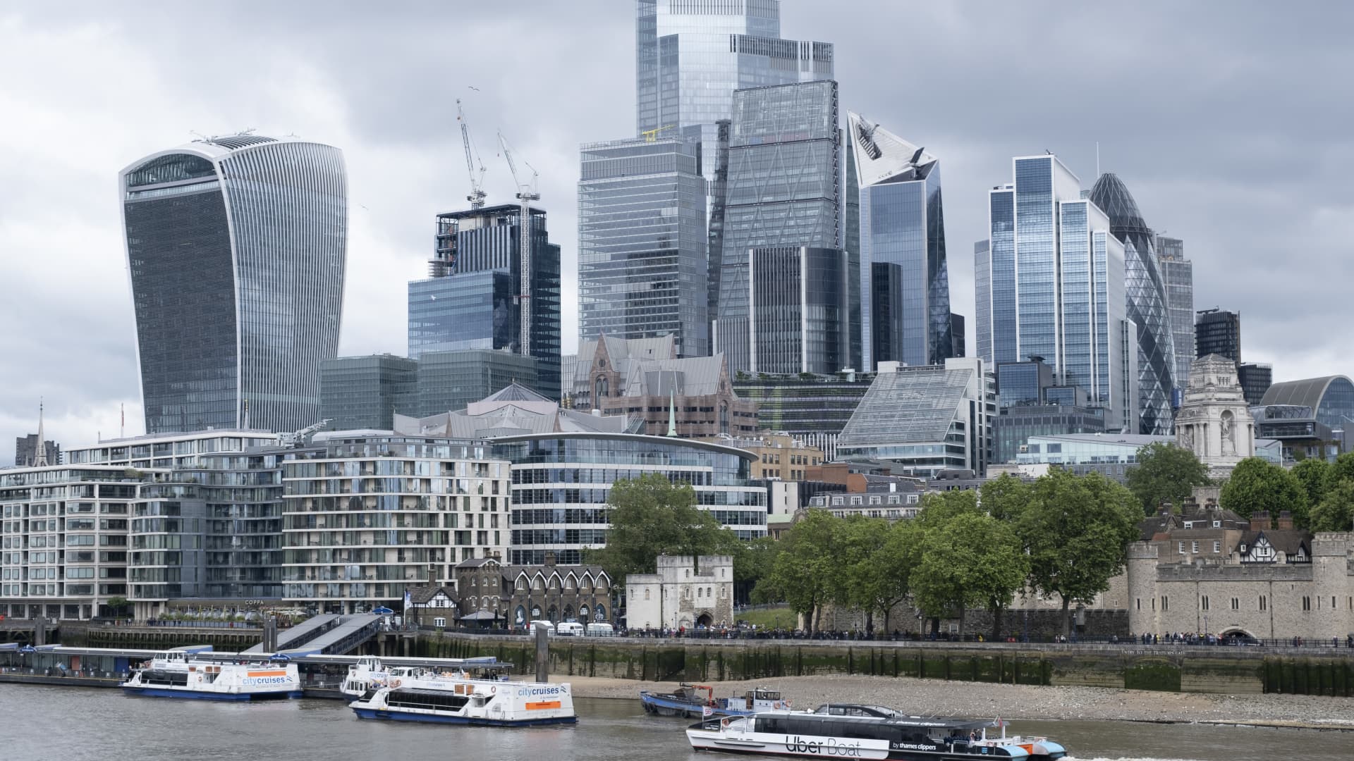 IMF hikes UK growth outlook amid lower inflation and interest rates [Video]