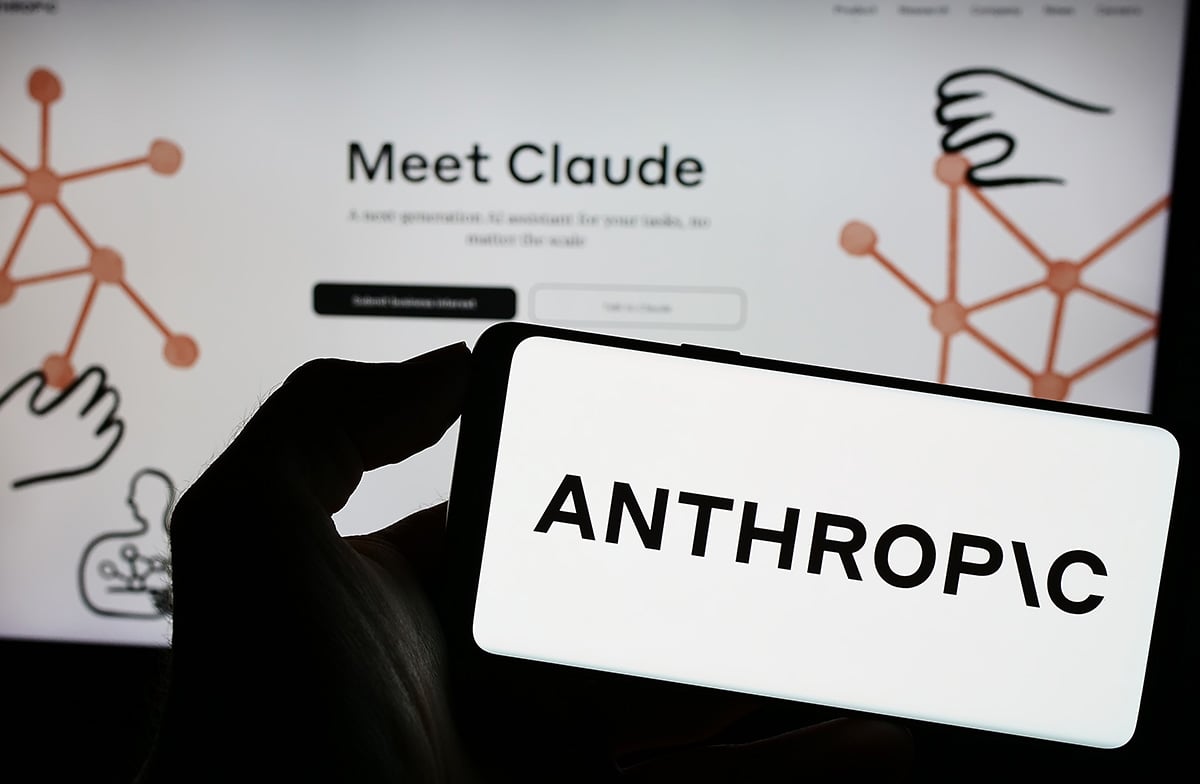 Anthropic’s Claude Sonnet 3.5 AI Makes Leap Forward with New Computer Control Features [Video]