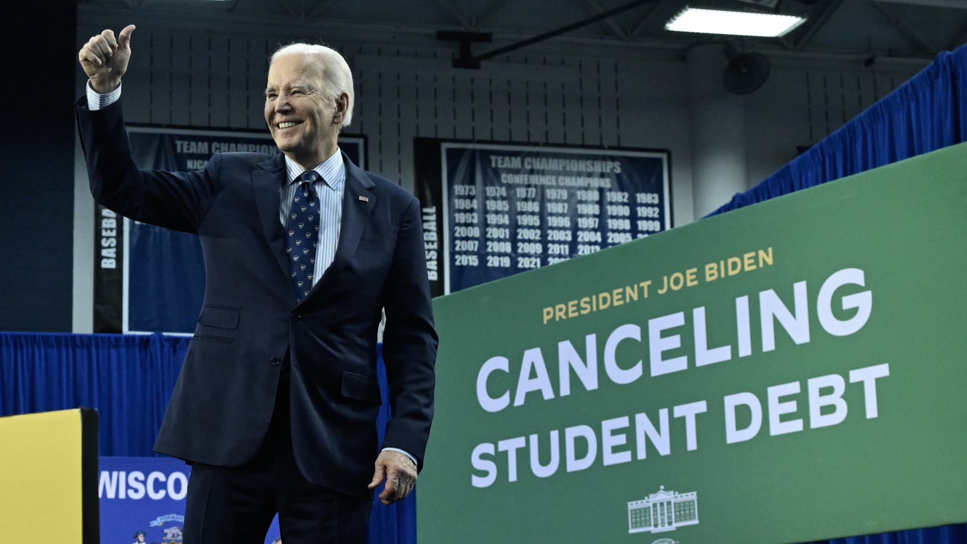 Biden student debt plan creates financial disaster loan cancellation [Video]