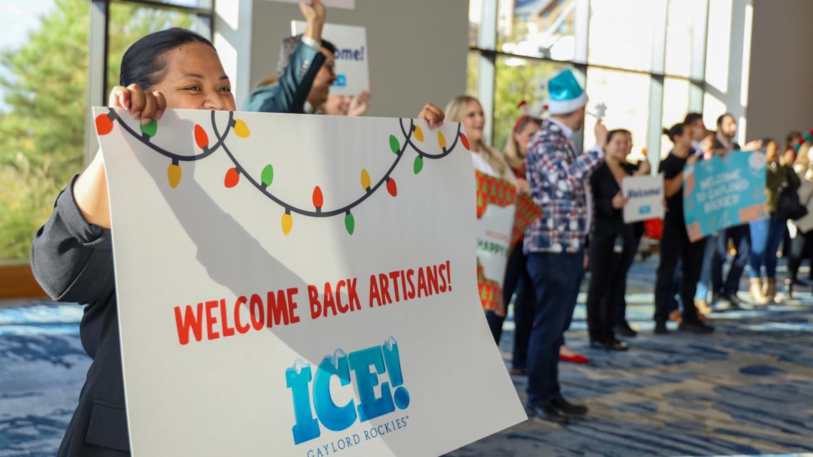 Ice artisans begin carving ‘Polar Express’ exhibition in Aurora [Video]