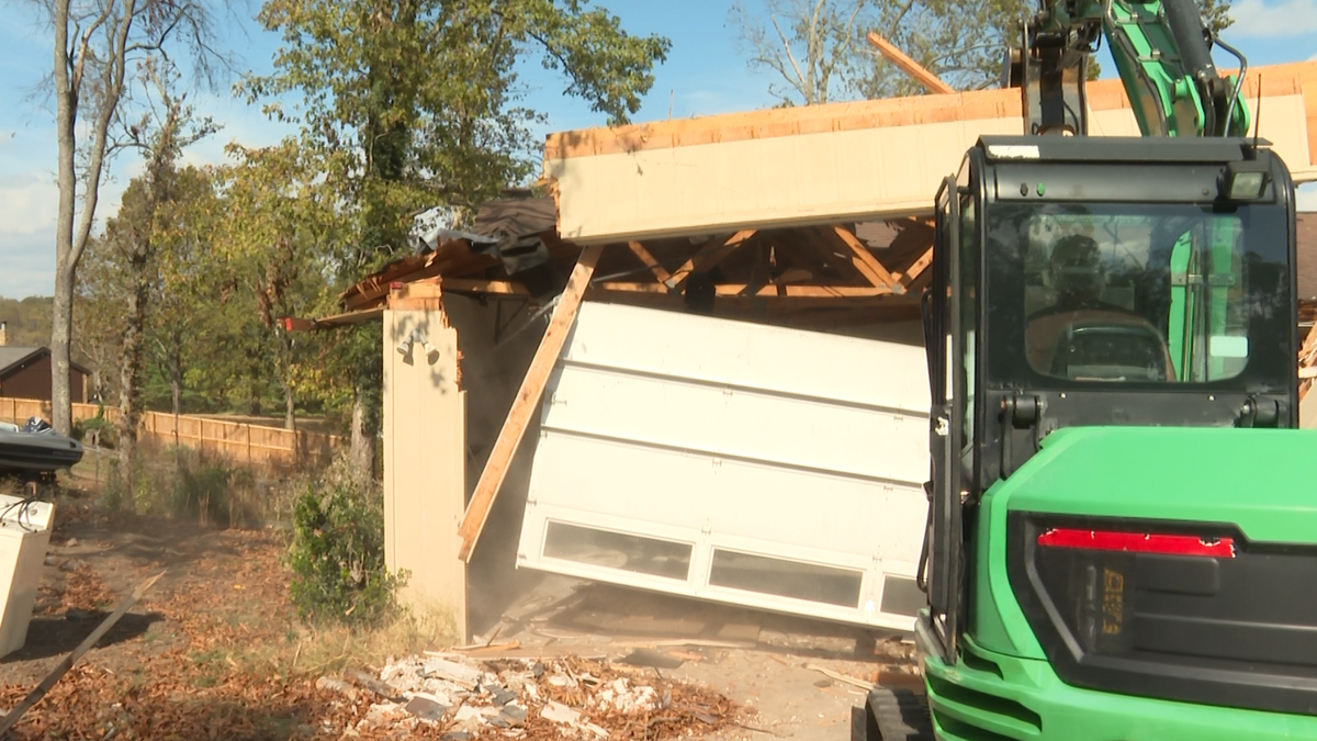 40/29 employee to rebuild after losing home in May tornadoes [Video]