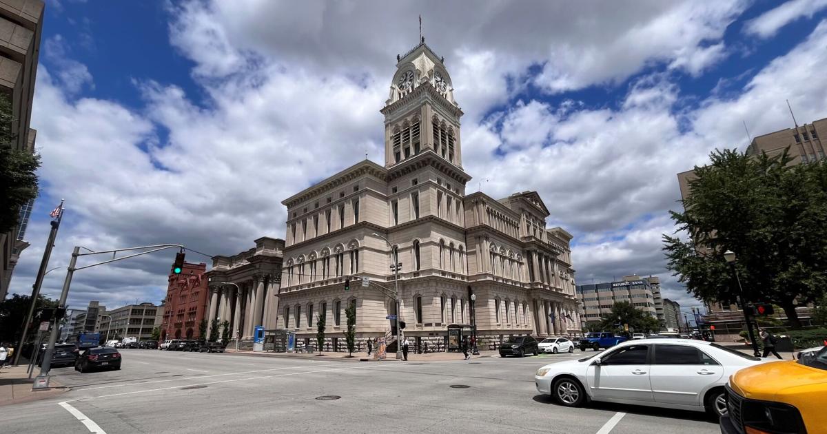 City of Louisville to honor veterans with Operation Green Light | News from WDRB [Video]