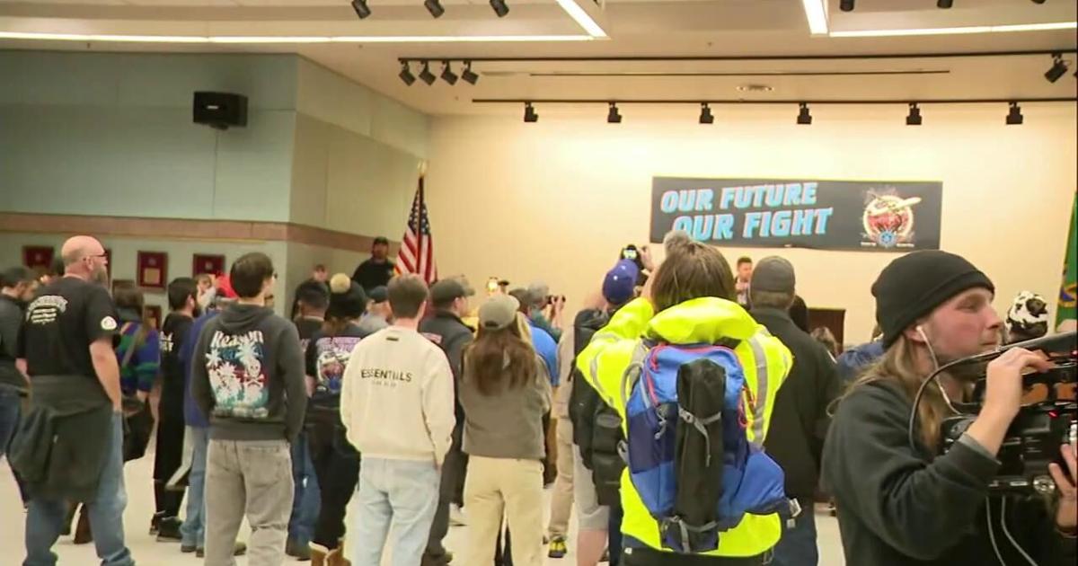 Boeing machinists vote to accept contract, end strike | News [Video]