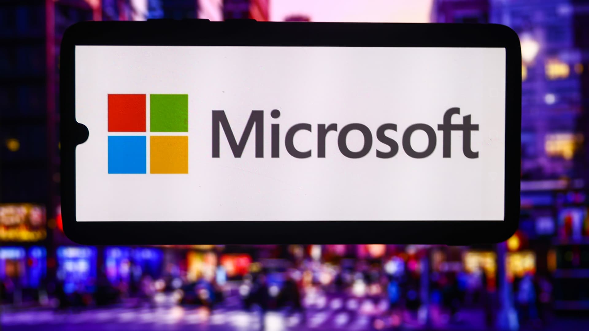 Microsoft’s LinkedIn is an ‘underappreciated growth driver,’ says RBC analysts [Video]