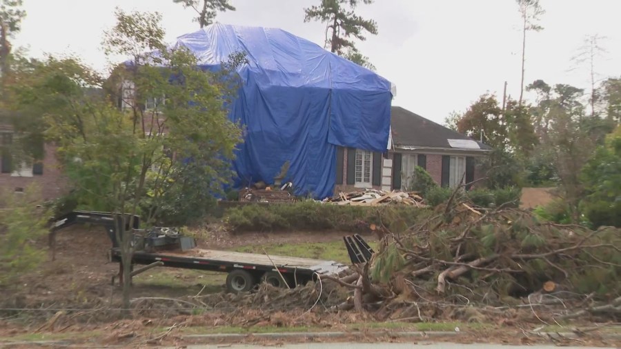 Local roofing companies continue working around the clock, as rainfall comes for first time since Helene [Video]