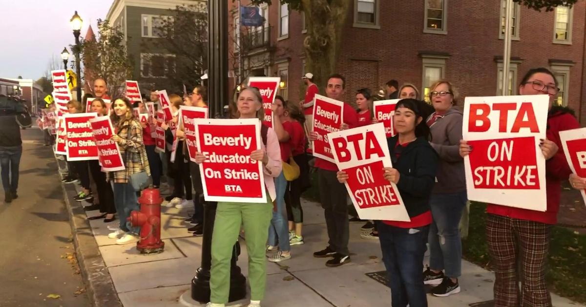 Beverly teachers go on strike | [Video]