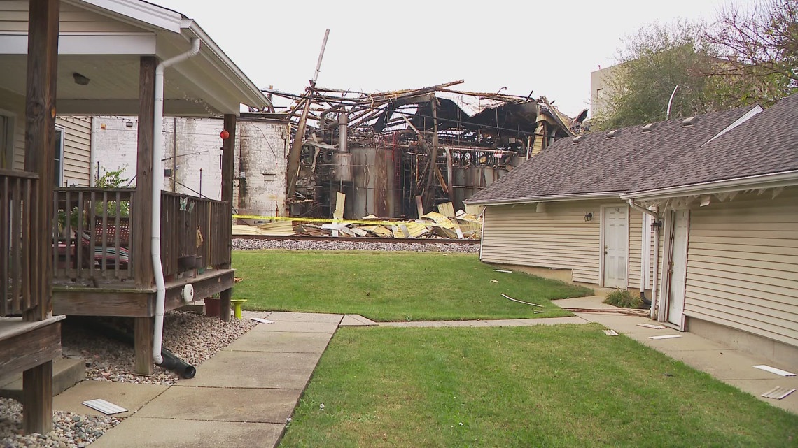 Neighbors near Louisville factory explosion want accountability [Video]