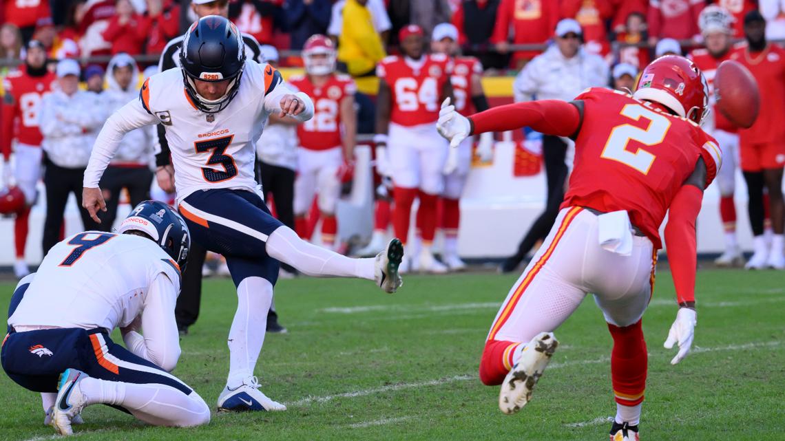 Broncos work on field goal unit corrections after blocked kick [Video]