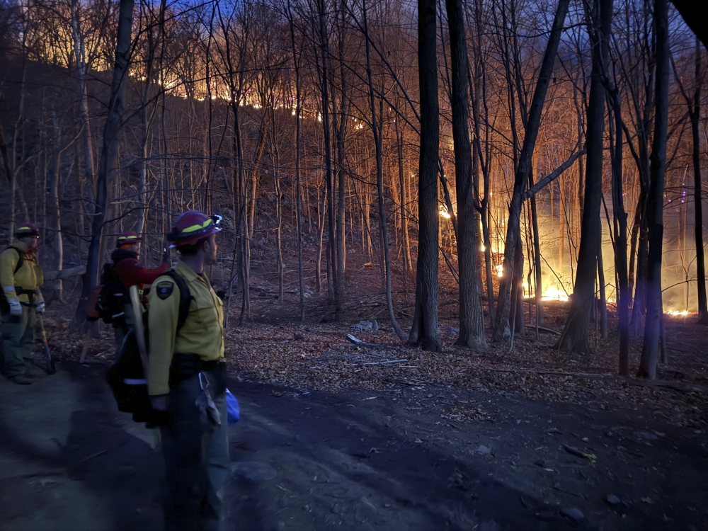 Wildfire threat continues in much of the Northeast as dry conditions persist [Video]