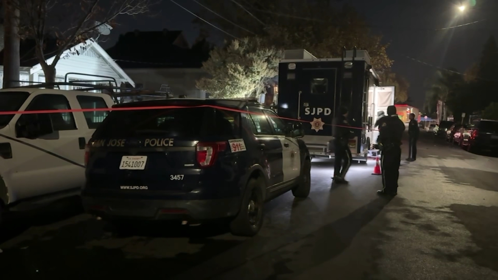 San Jose police shooting leaves barricaded suspect with knife in critical condition: SJPD [Video]