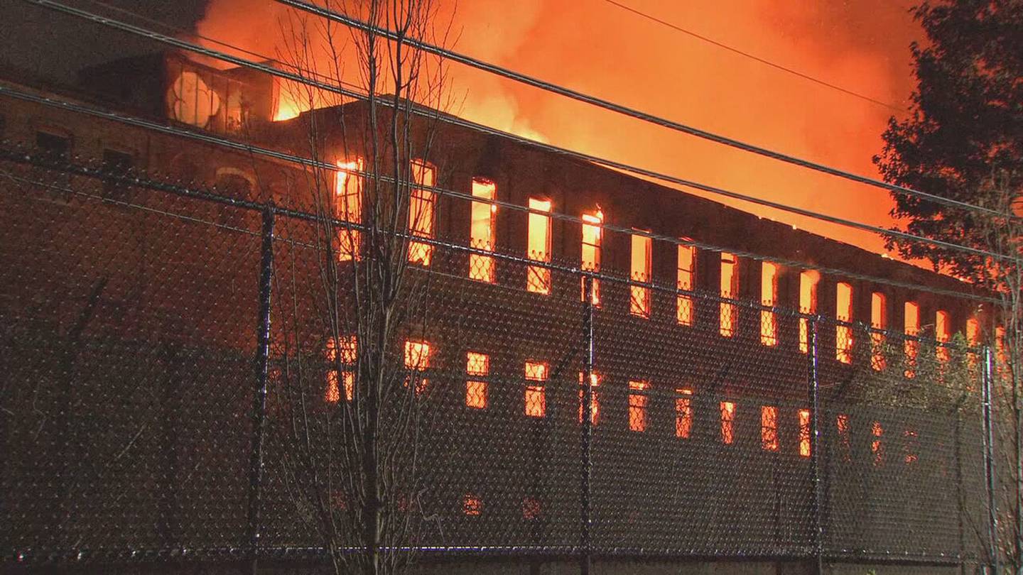 Firefighters from all over the Boston area help put flames out at warehouse in Chelsea  Boston 25 News [Video]