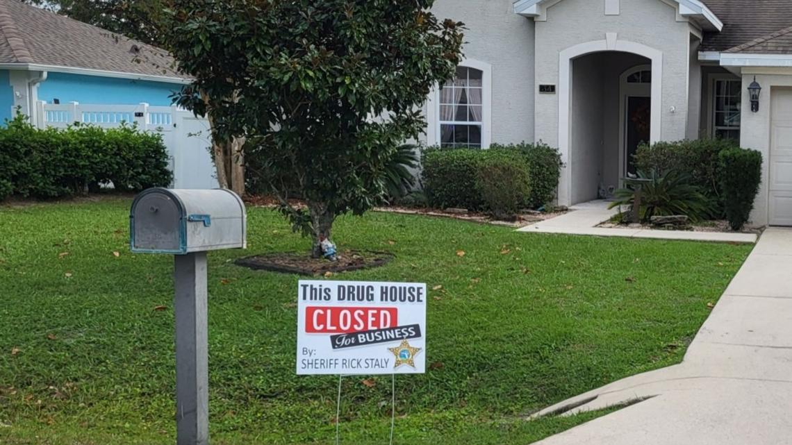 Flagler County Sheriff’s Office declares ‘drug house’ as ‘closed for business’ [Video]