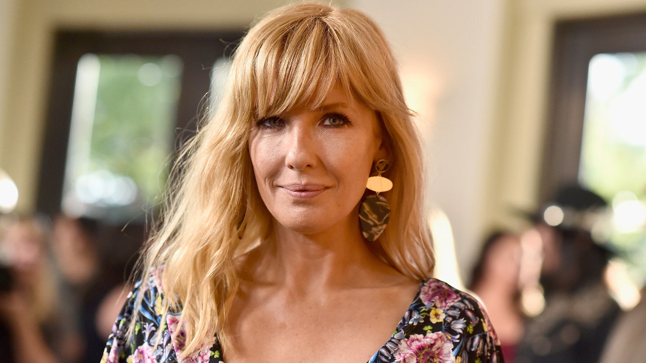 ‘Yellowstone’ star Kelly Reilly believes Hollywood can be a ‘cyclone of bulls— and fakeness’ [Video]