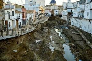 Spain govt defends flood response and offers new aid [Video]