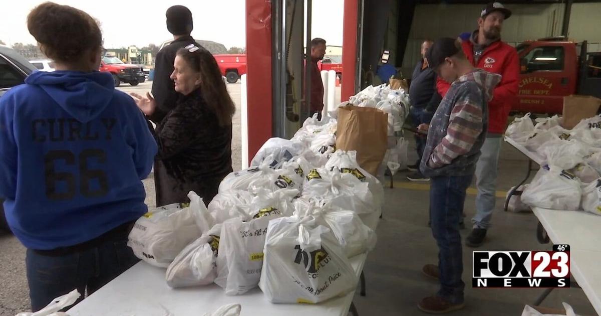 The Chelsea community comes together to donate meals ahead of Thanksgiving Day | News [Video]