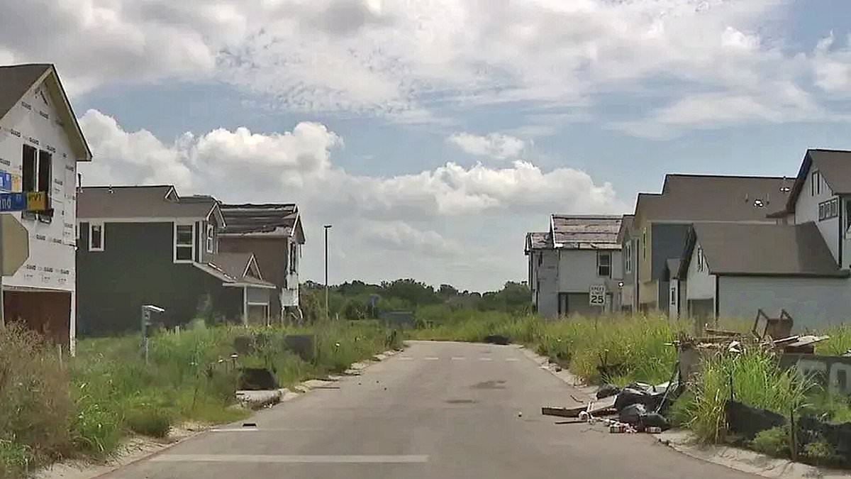 Creepy Texas ‘zombie town’ sparks fear and fury among locals: ‘I don’t drive by at night’ [Video]