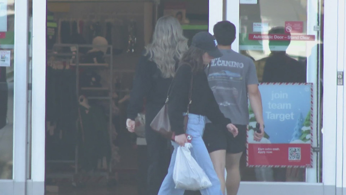 Black Friday shopping not as busy in the Valley this year [Video]