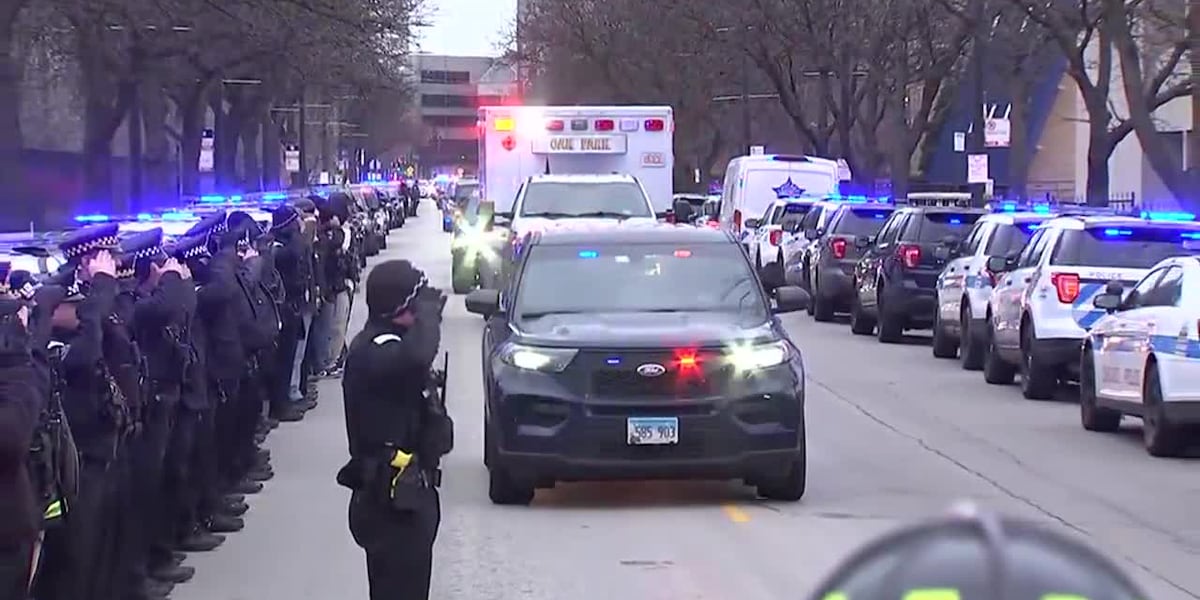 Officer shot, killed in the line of duty after suspect seen leaving bank with gun [Video]