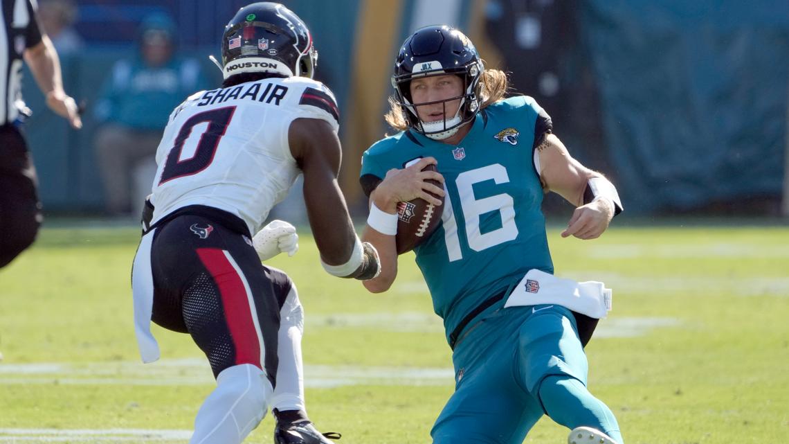 Trevor Lawrence shares message following brutal hit vs. Texans [Video]