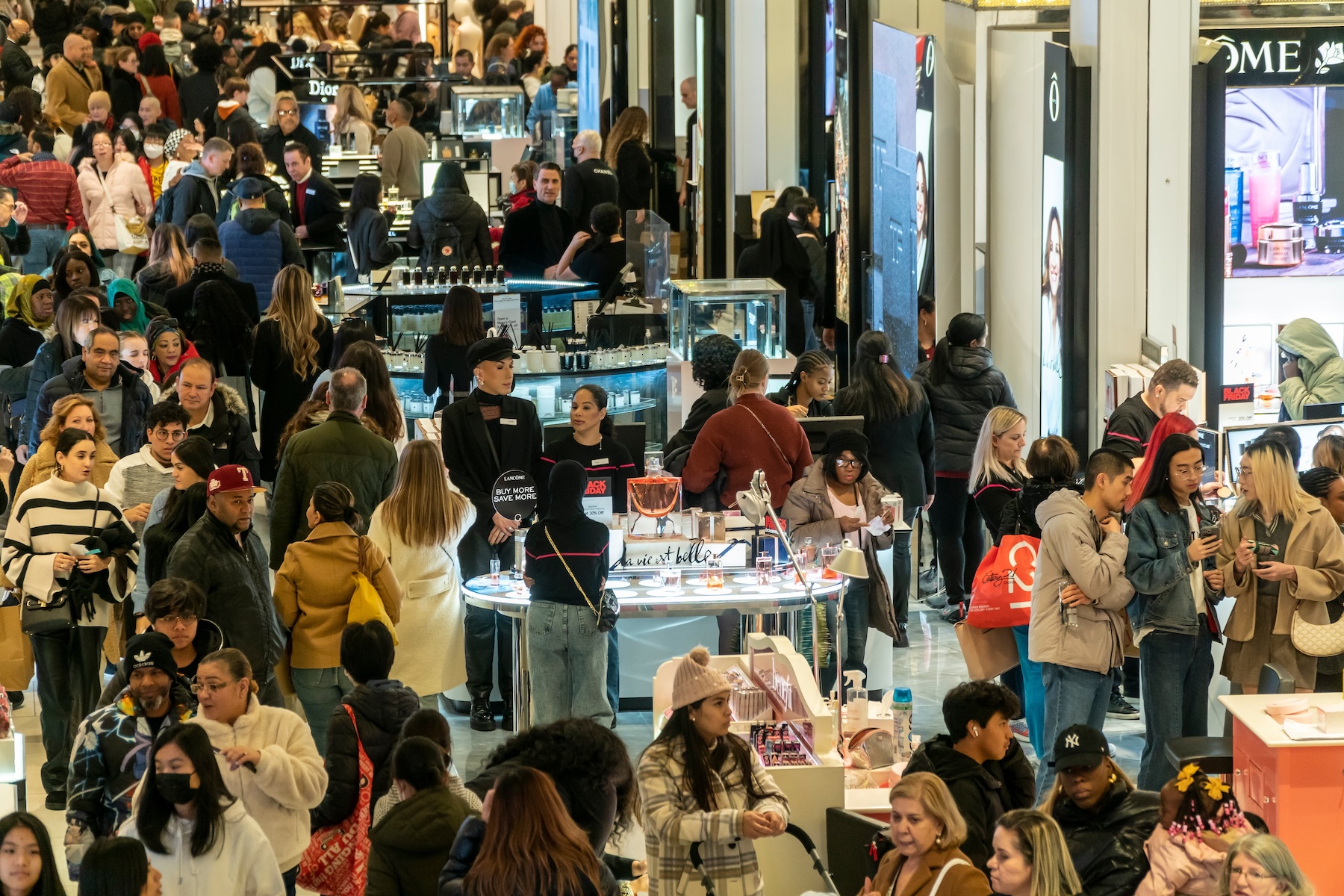 Shoppers apparently returned to stores on Black Friday [Video]