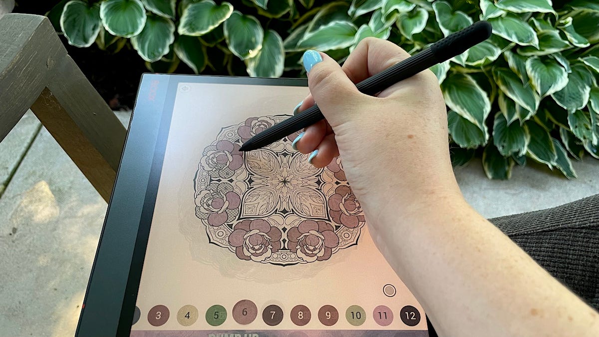 This E Ink tablet has a color display that revitalized my love for drawing – and the stylus comes bundled [Video]