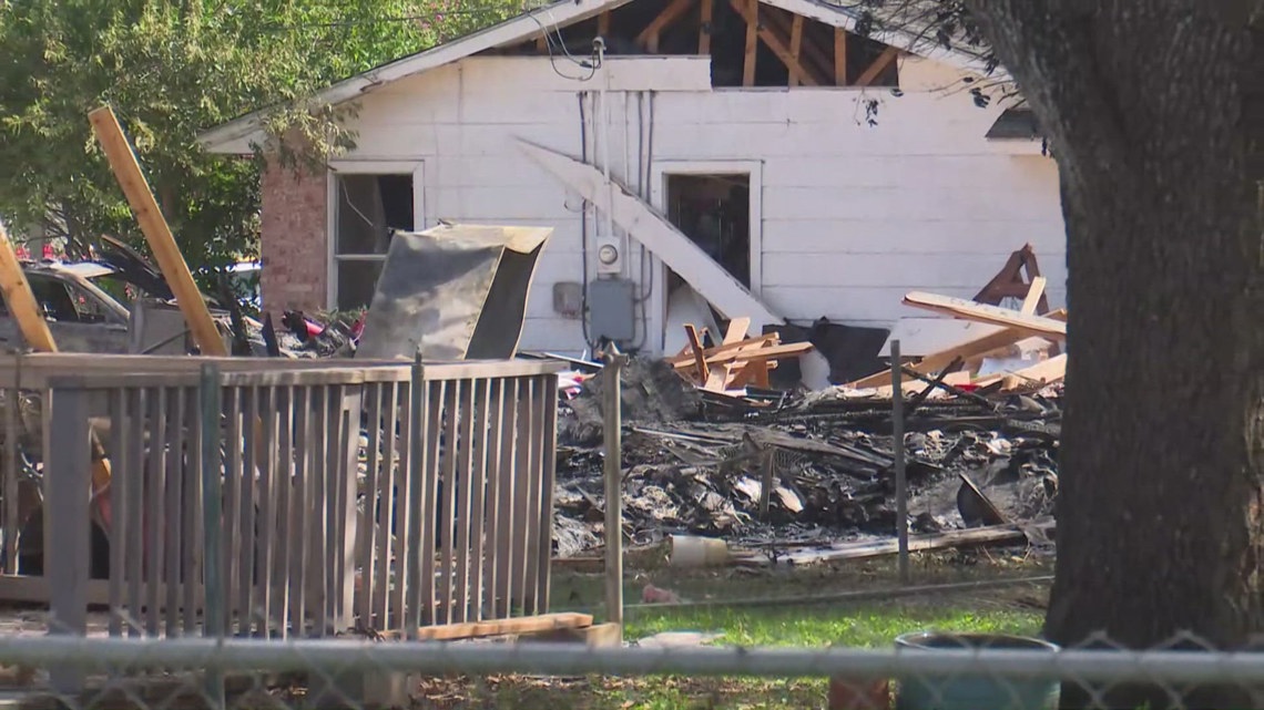 City of Floresville could reimburse homeowners after July gas line explosion caused by internet company crews [Video]