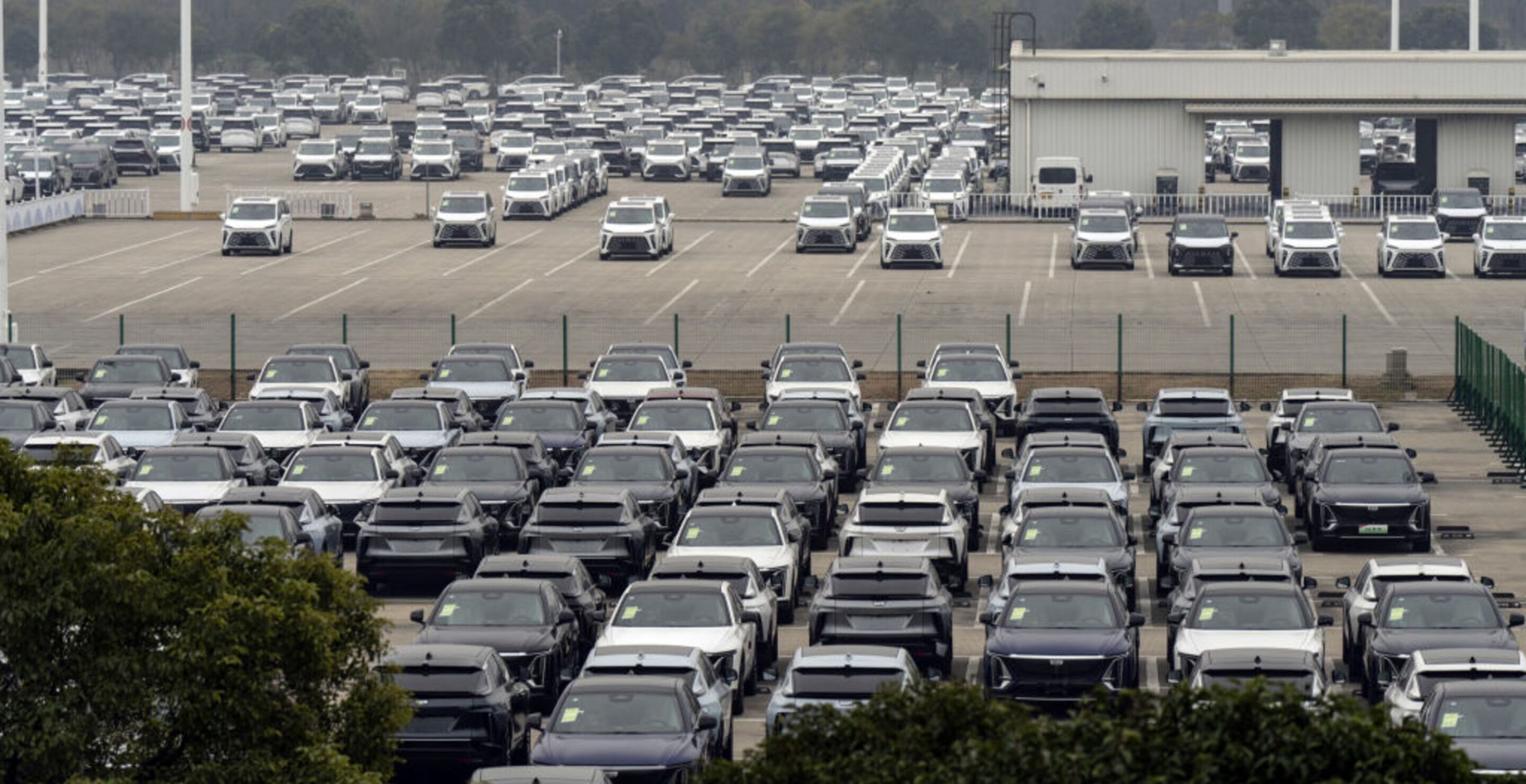 GM Sparks Outrage After Laying Off Loyal Worker Of 38 Years [Video]