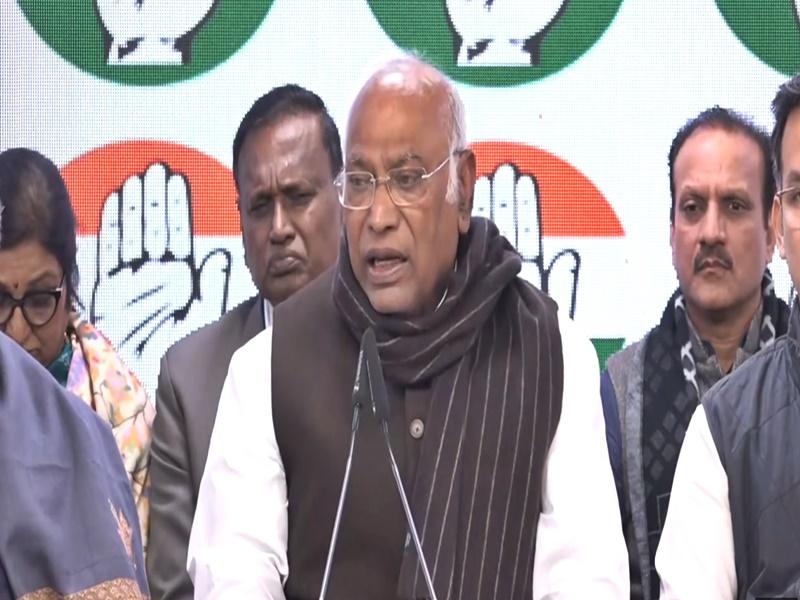 Apologise by midnight or resign from cabinet: Kharge to Amit Shah on Ambedkar row [Video]