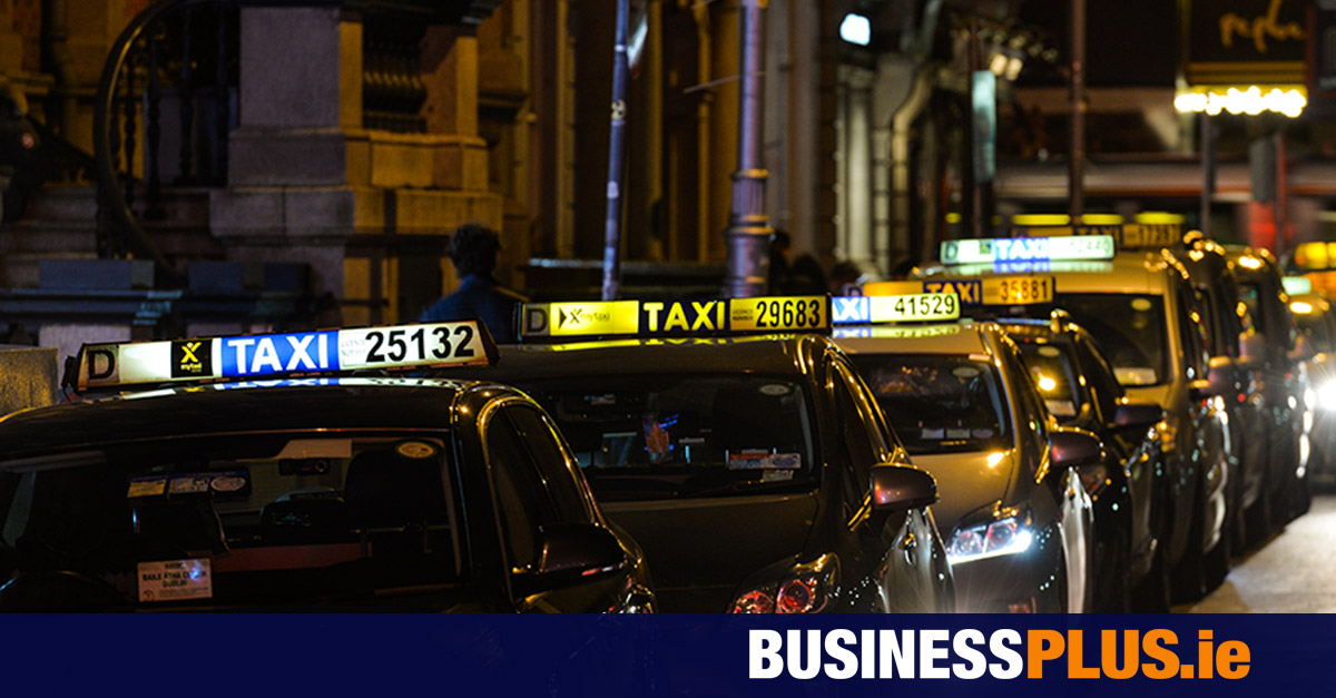 Calls for more taxis nationwide ahead of pre-Christmas weekend [Video]