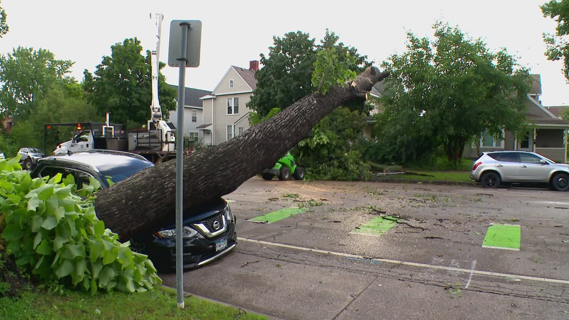 Climate Change: Insurance companies are dumping homeowners at accelerating rate [Video]