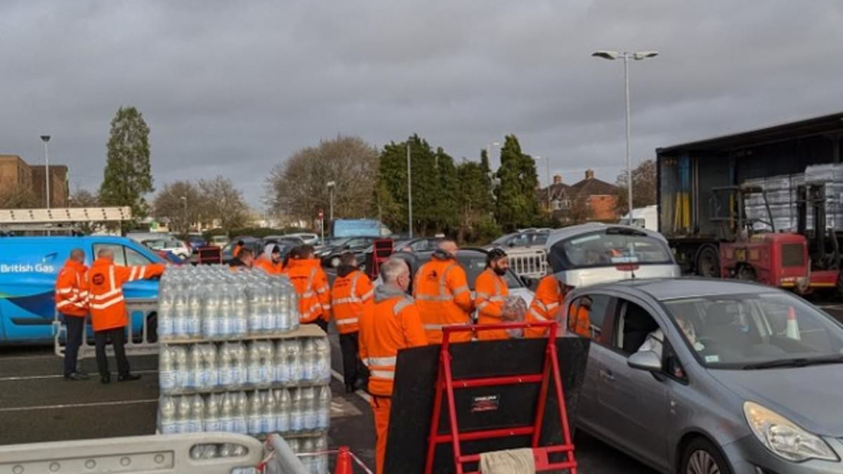 Furious homeowners brand highest water bill hikes in the UK ‘bonkers’ as tens of thousands face Christmas weekend cut off from supplies after ‘technical issue’ [Video]