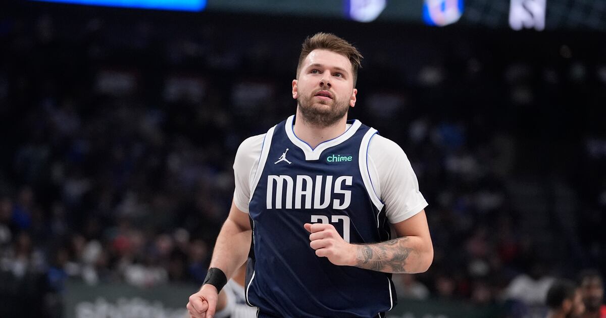 Mavs star Luka Doncic is latest pro athlete whose home was burglarized, business manager says  Boston 25 News [Video]