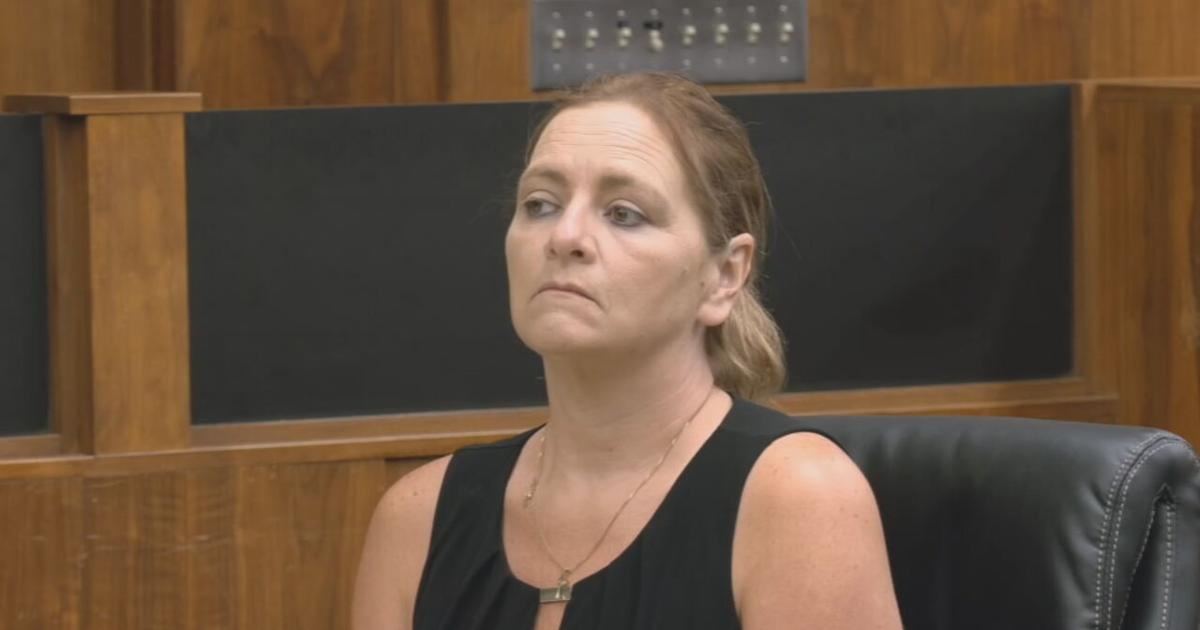 Tracy Davenport to be sentenced in southern Indiana for defrauding pool customers | Crime Reports [Video]