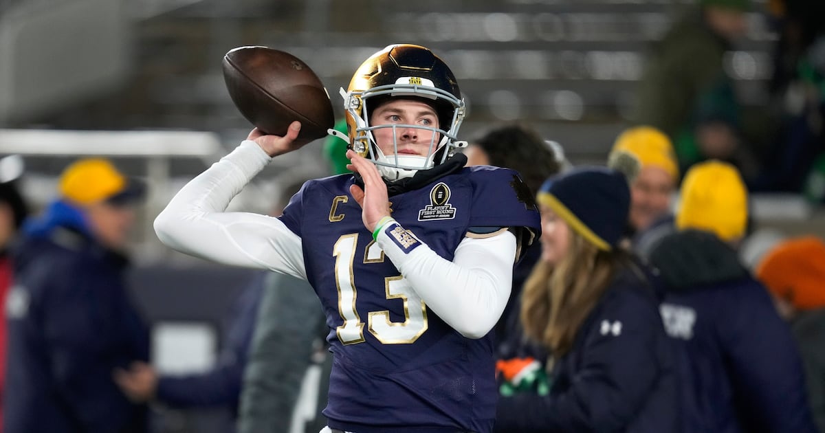 Riley Leonard’s passing game improvement key for Notre Dame in CFP quarterfinal against Georgia  WSOC TV [Video]