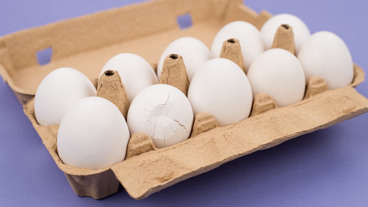 Cracked eggs may pose a particular danger  here’s what to know [Video]