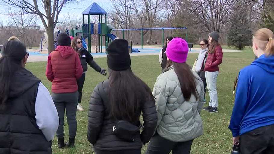 Fitness helping women build friendships with strangers [Video]