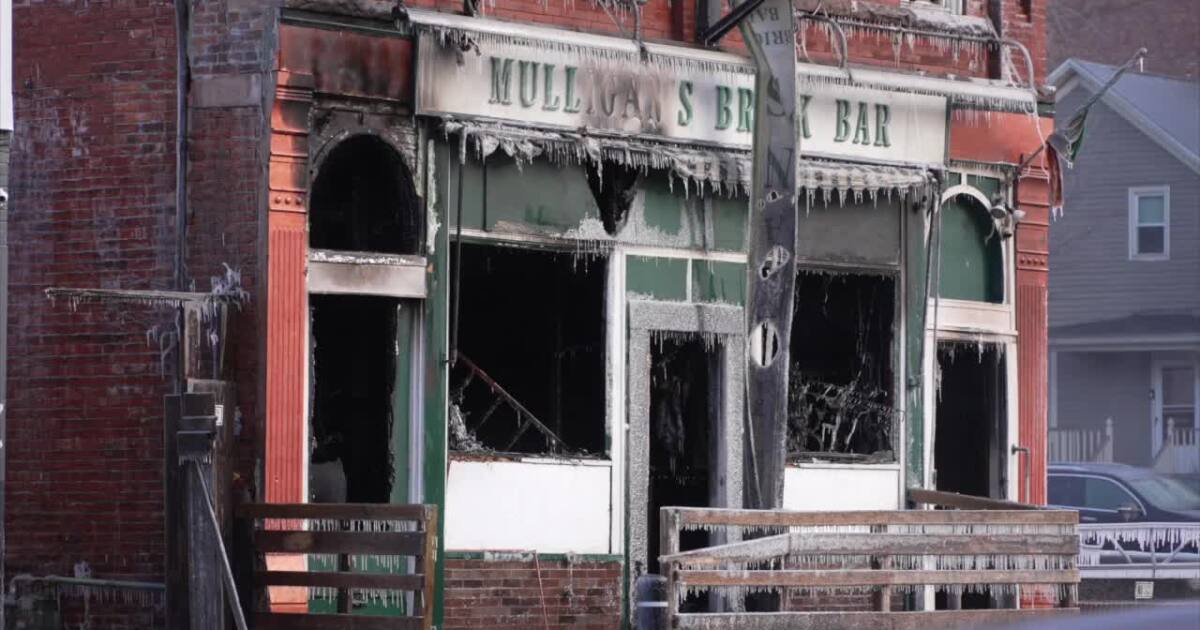 Fire destroys Mulligan’s Brick Bar in Buffalo’s Allentown neighborhood [Video]