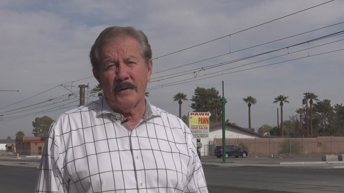 South Phoenix community members concerned over light rail project progress [Video]