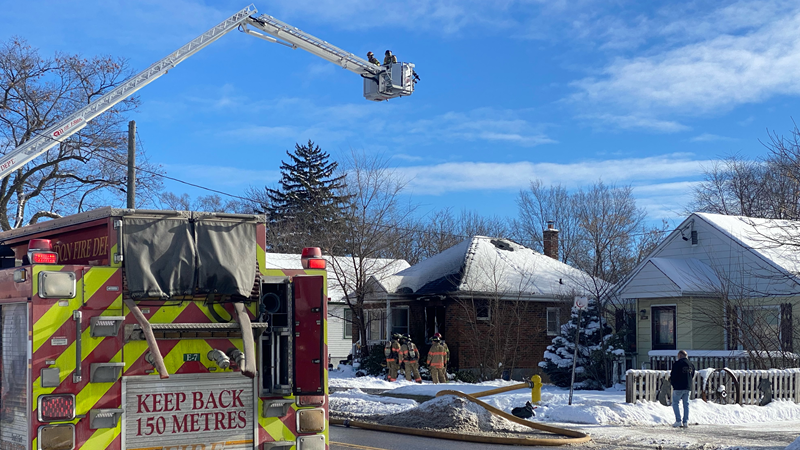 Fire on Trafalgar Street East: London fire [Video]