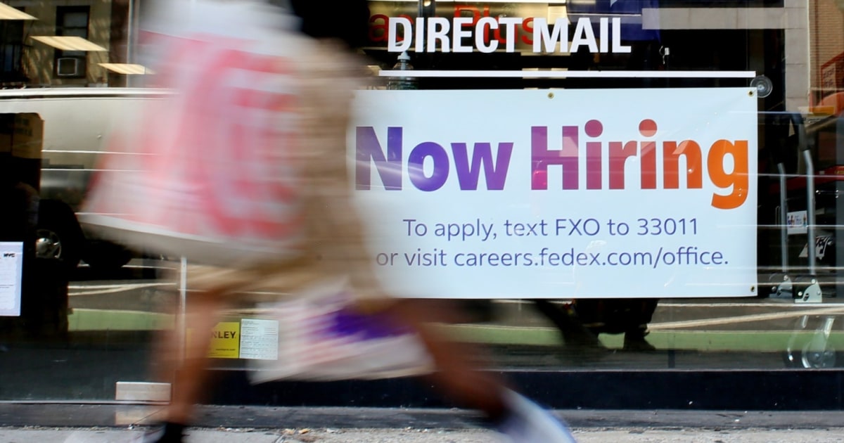 U.S. added 256,000 jobs in December, unemployment down 0.1 percent [Video]