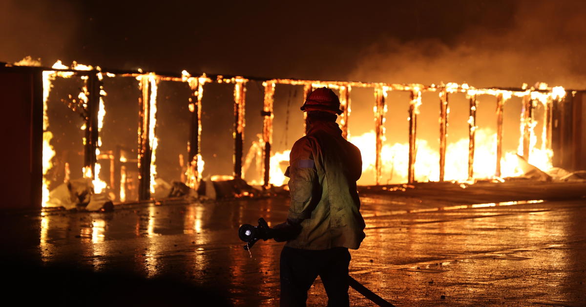 As wildfires continue to ravage L.A., here’s a look at 5 of the worst fires in California history [Video]