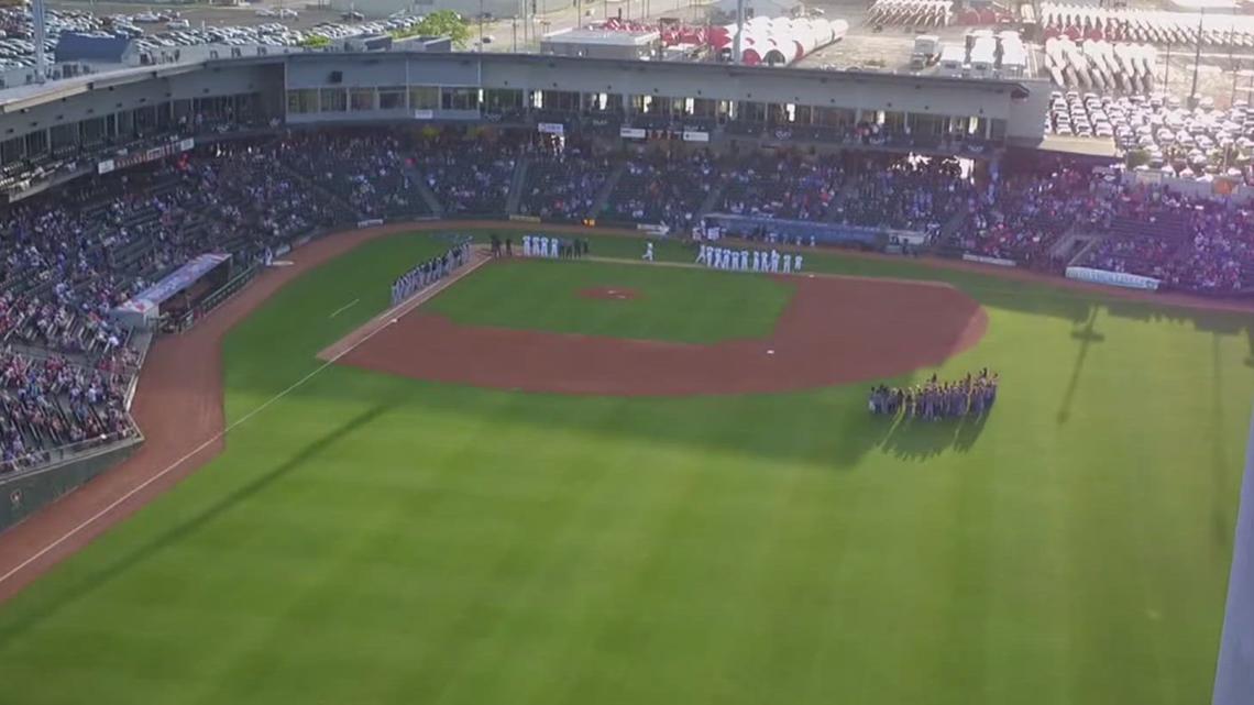 Hooks hiring for 2025 season at job fair next week [Video]