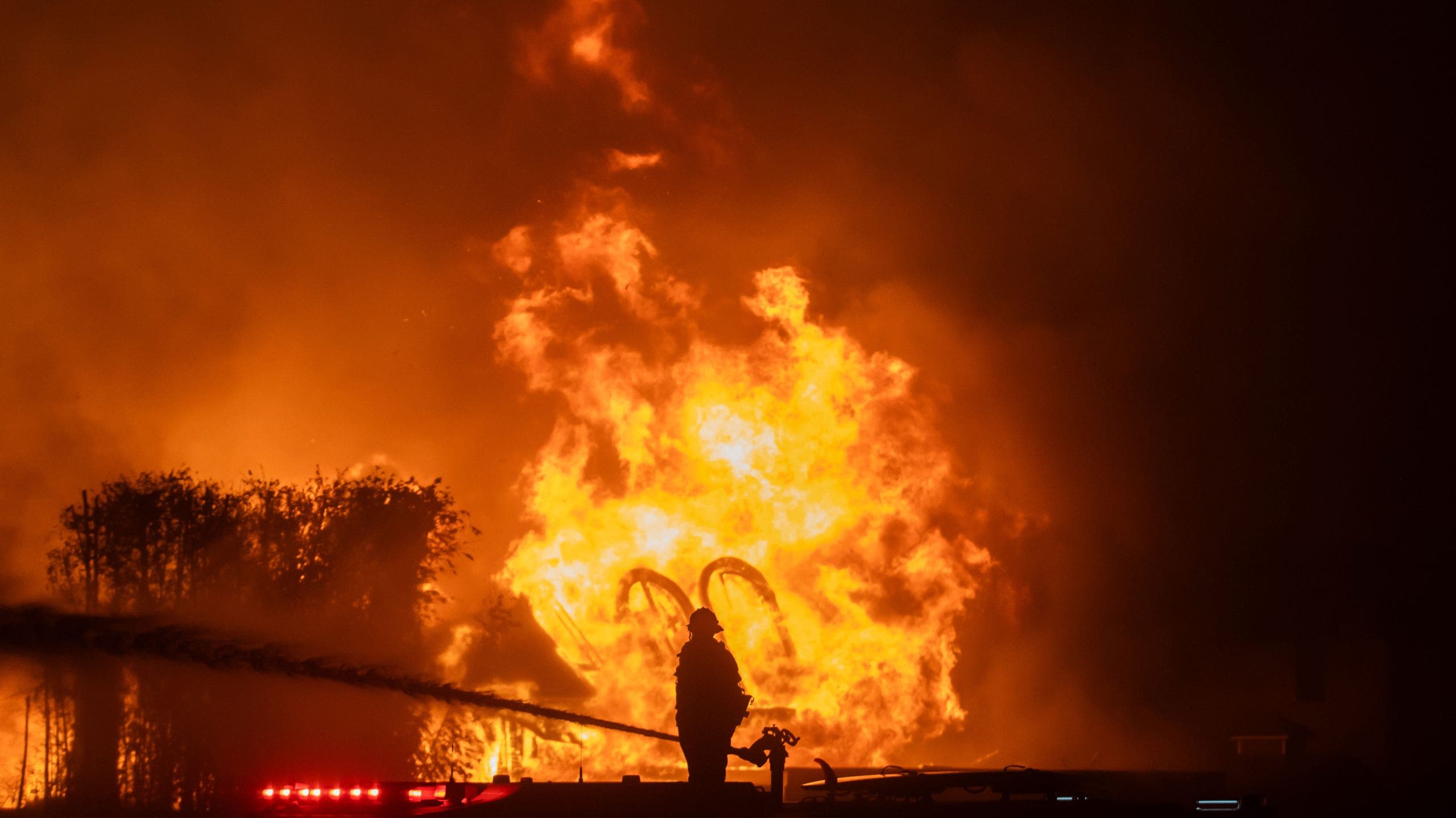 Los Angeles wildfires: Big businesses make donations, offer services to those impacted by infernos [Video]