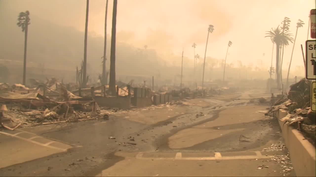 North Texas volunteers helping California wildfire victims sift through the ashes [Video]