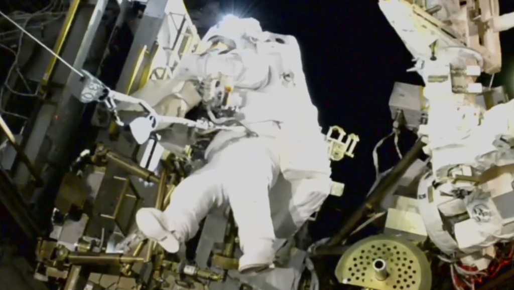 NASA astronauts conduct pivotal spacewalk [Video]