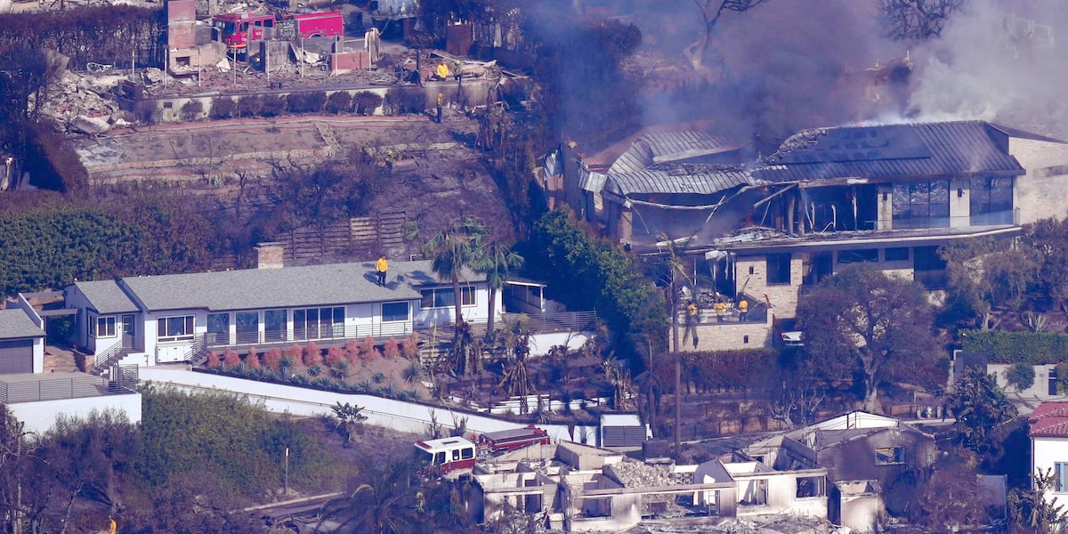 Firefighters continue to battle California fires as death toll rises to 27 [Video]