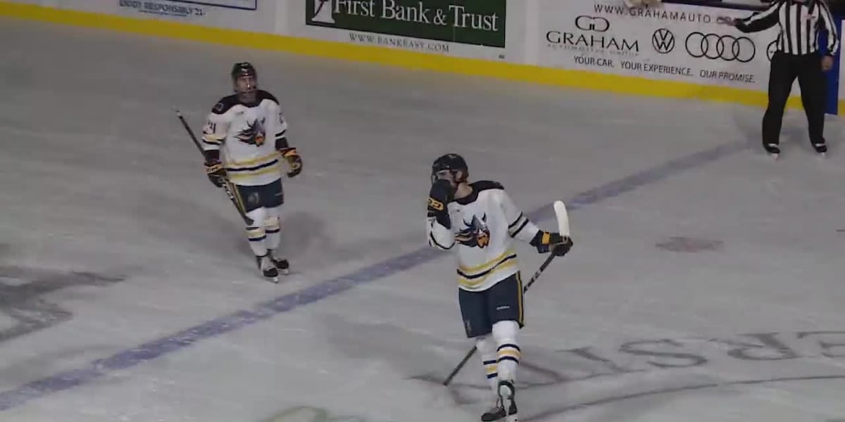 Home at last Augie hockey rallies past Lindenwood [Video]