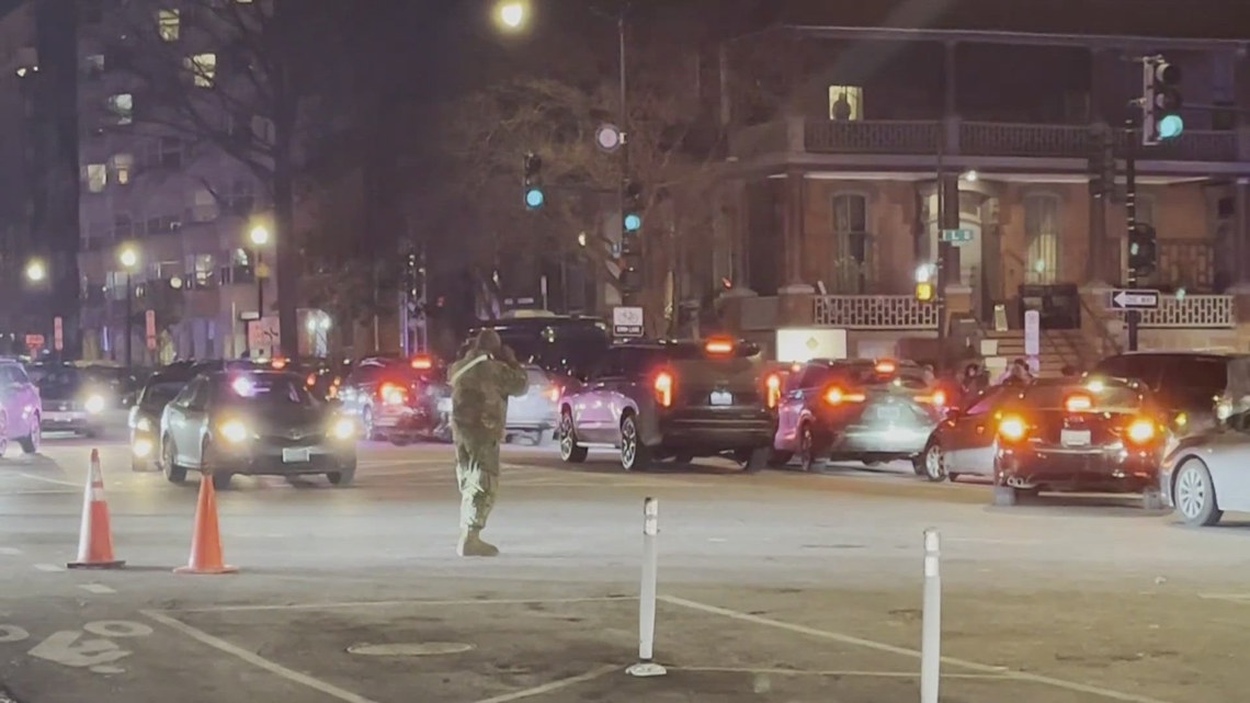 Visitors to Washington, D.C. brave the cold to see President Trump [Video]